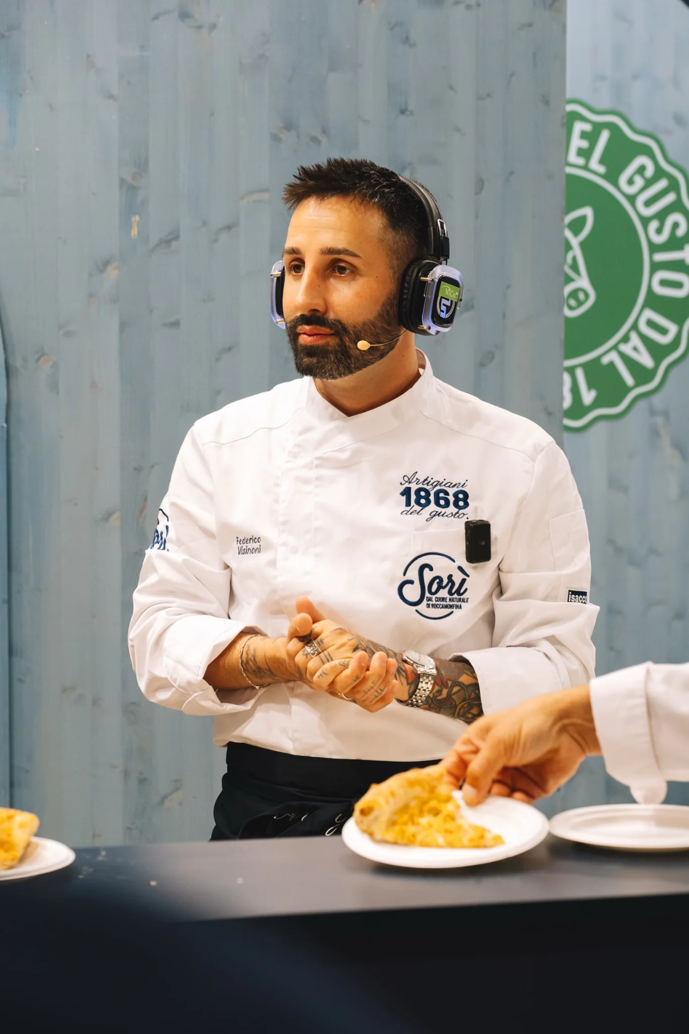 Federico Visinoni durante una degustazione
